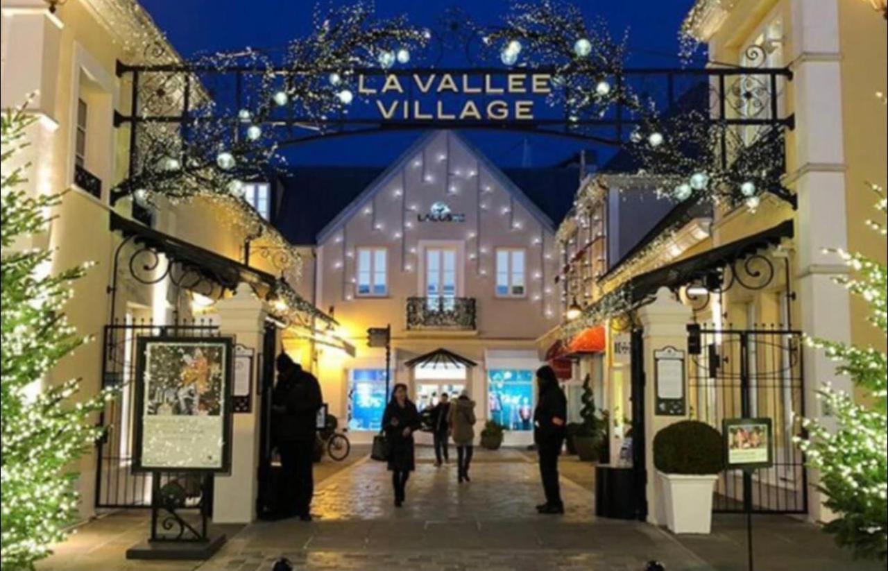 Studio Disneyland Paris Holidays Montévrain Exterior photo